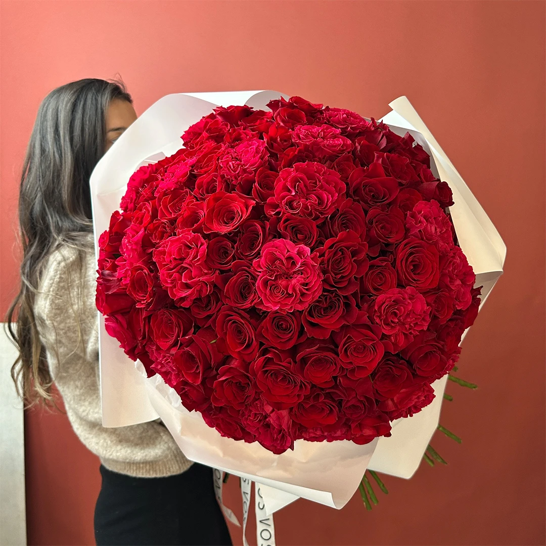 Vos Mono No.13 (101 Kırmızı Ekvator Gülü)